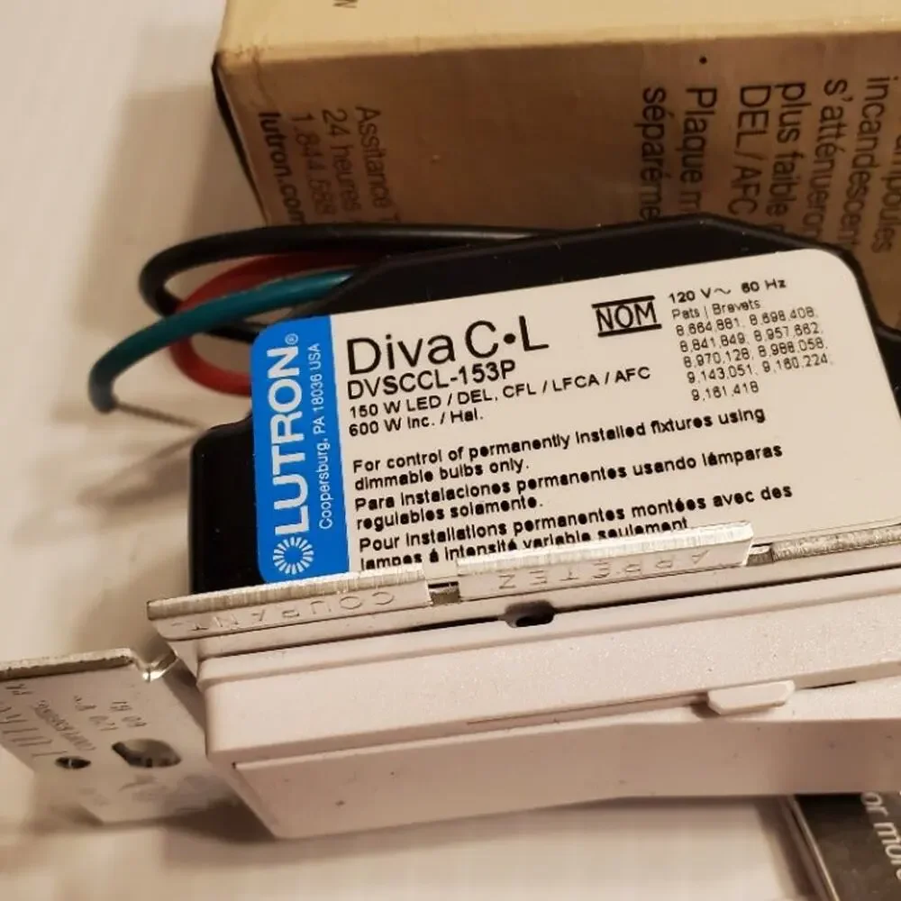 Lutron Diva  Dimmer DVSCCL-153P Snow New open box